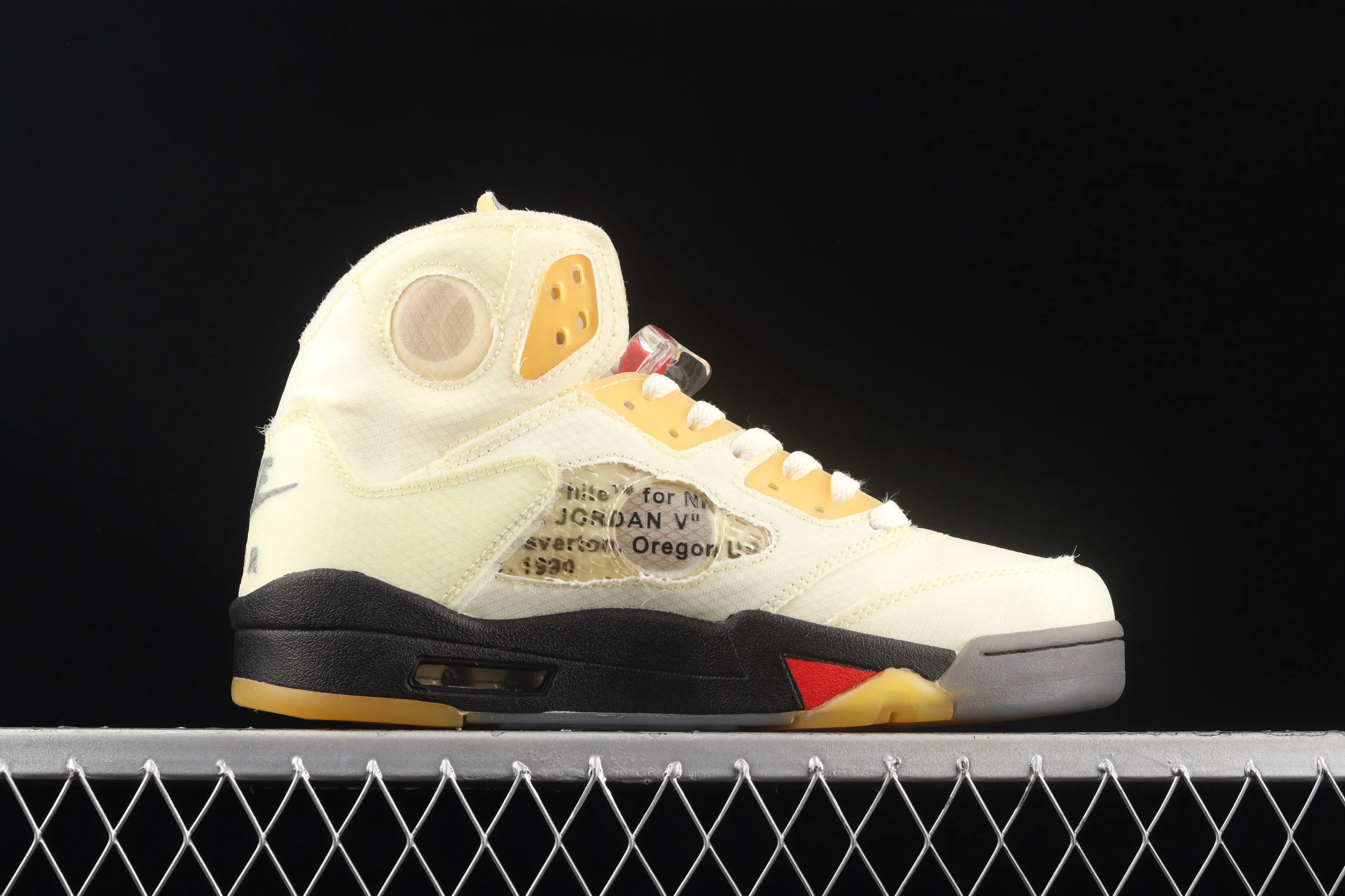All categories Air Jordan Jordan series basketball shoes Air Jordan 5 G version OF x Air Jordan 5 AJ5 Qiao 5 Baifan Jin Chanyi DH8565-100